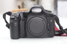 Canon EOS 5D Mark i -