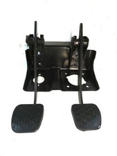 Mercedes W601 T1 207D A6012900019 Lagerbock Pedal