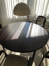 Esstisch rund mit vier Stühlen, dänisch