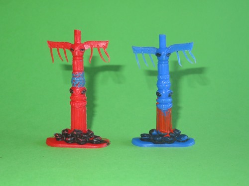 Marterpfahl totem west - ,