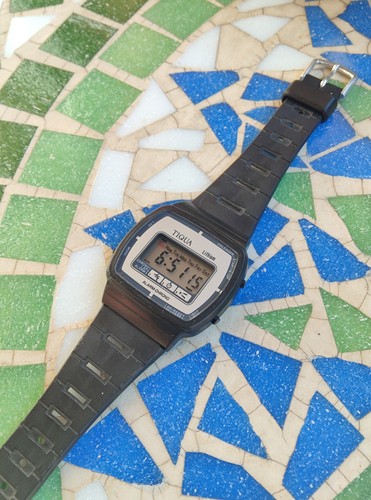 Vintage lcd digitaluhr tiqua - vintage,
