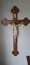 Kruzifix / Wandkreuz aus Holz mit Jesusfigur – INRI – sehr gut erhalten