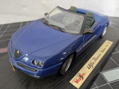 Maisto alfa romeo spider blau - romeo,