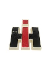 Emblem für Kühlergrill Case