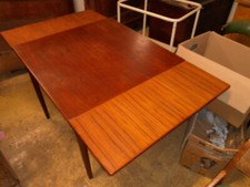 Dänemark Design Ausziehtisch Teak midcentury Denmar 83 x 64 x 73  (H) + 2 x33cm