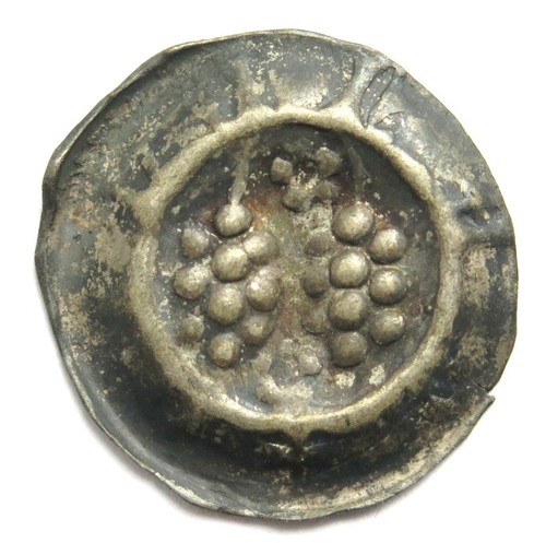 R3977 hohlpfennig brakteat - [r3977],