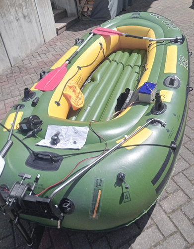Schlauchboot mit