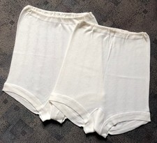 2 röcker  Damen-Schlüpfer, weiss, Gr. 46, Dachbodenfund