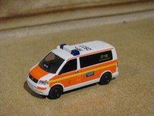 Rietze 51898 VW T5 Bus KR KLF Feuerwehr Hamburg HH-2937 Stellingen