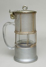 Alter Bergbau Krug in Form