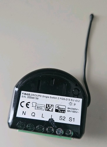 Single switch fibaro - fibaro, fgs-213