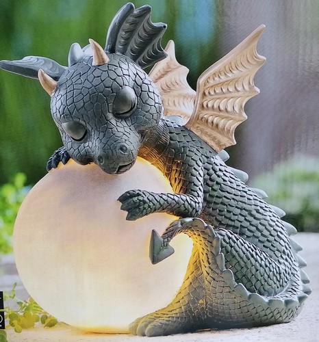 Drache daiki mit leuchtkugel - drache,