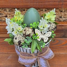 Ostergesteck in Grün Creme