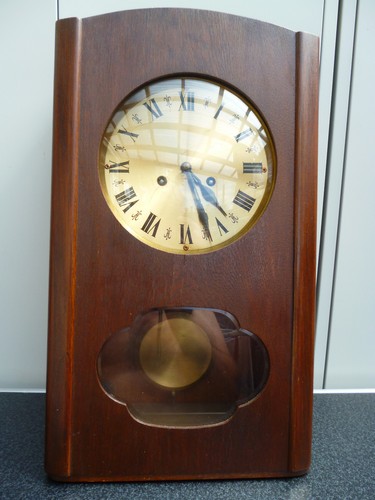 Alte wanduhr pendeluhr - wanduhr,