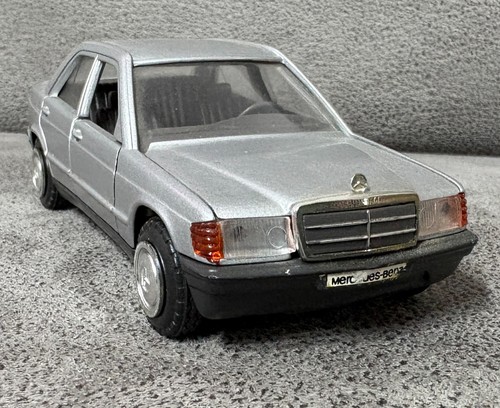 Modellauto mercedes benz 190 - 190, e