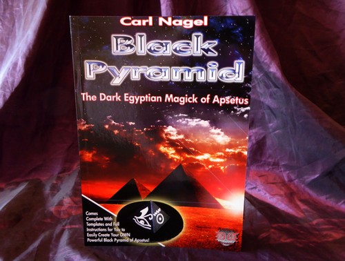 Black pyramid carl nagel - black,