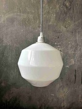 Hängelampe aus opalweißem Glas – Bauhaus ArtDeco Vintage Design Lampe