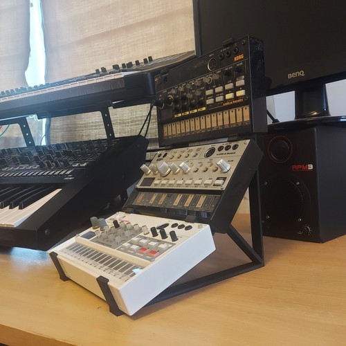 Triple tier korg volca - /,