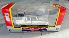 New Ray Modellauto Lamborghini LM002 - 1:32 in OVP