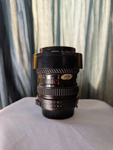 Minolta zoom 70mm 3 - zoom, f/3.5