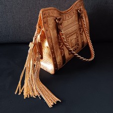 WOW!!! Extravagante Damen Henkel-Handtasche in Krokooptik, gold, Ricarda M.