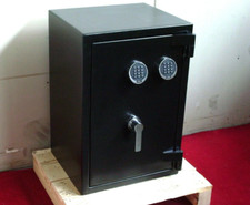 Uhrenbeweger Tresor Zahlenschloß Winder Wertschutzschrank VdS 4 Grad Safe 355 Kg