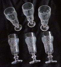 6 Gläser  Pressglas sehr