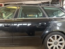 Tür hinten links AUDI A4 S4 B7 8E PHANTOMSCHWARZ LZ9Y schwarz