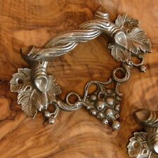 2 Antike alte Möbelgriffe