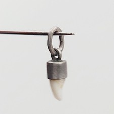 Antiker Silber Anhänger Zahn