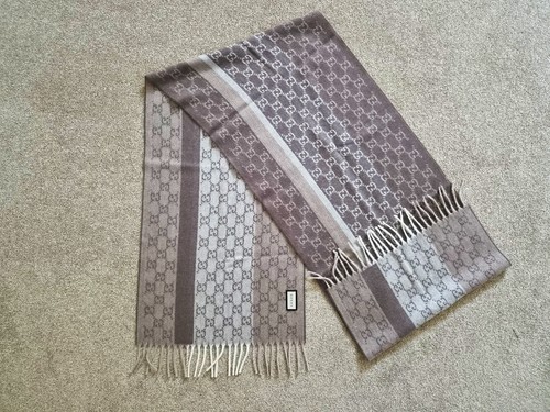 Gucci monogram schal - beige,