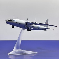 Antonov An-10 Soviet Air Force (Silver) | Reg: "17" (Blue) Maßstab 1:200...