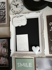 Tafel Vintage weißer Rahmen verspielt Memoboard beschriftb. Memotafel Tafelboard