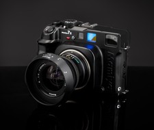 Mamiya 7 II 6x7 SLR with Mamiya 65mm  f4 -schwarz