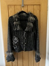 Atemberaubende Juju und