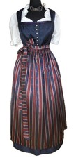 Edles Dirndl der Marke Country