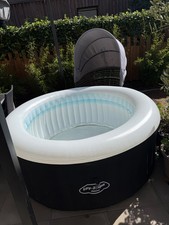 aufblasbarer whirlpool 2 personen mit Pumpe und abdeckung
