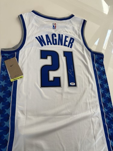 Moritz wagner hand - moritz,