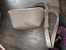 AIGNER Ivy Bauchtasche
