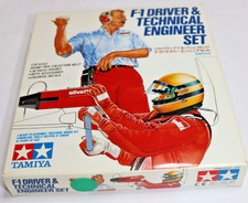 TAMIYA 20027 F-1  DRIVER & TECHNICAL ENGINEER SET  1:20