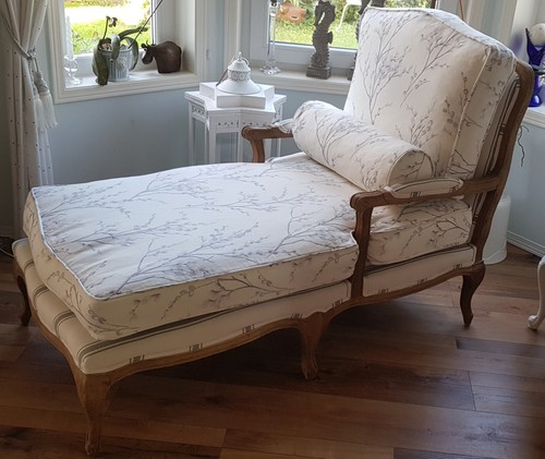 Chesterfield chippendale - chesterfield,