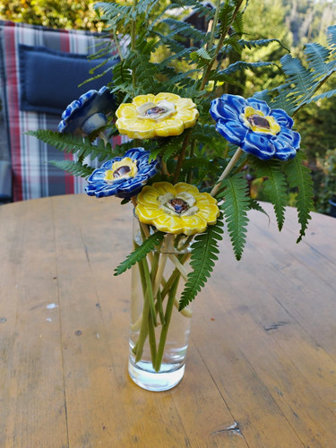 Künstlicher blumenstrauß mit - blumenstrauß,