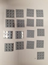 Konvolut Klemmbausteine Hellgrau aus Sets flache Steine mit Noppen 70 Stück (17)