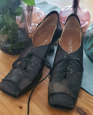 hochwertige extravagante LISA TUCCI Stiefeletten Gr. 40 Schnürung toller Absatz