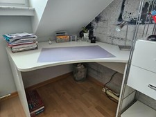 Jugendzimmer ohne Bett, Eckschreibtisch 8TV Schrank