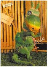 Urmel aus dem Eis: Urmele vor dem Urmelzimmer auf der Insel Titiwu (AK Postkarte