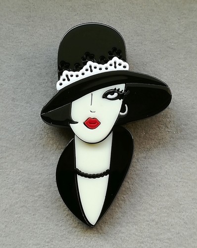 Frau mit hut brosche acryl - mit,