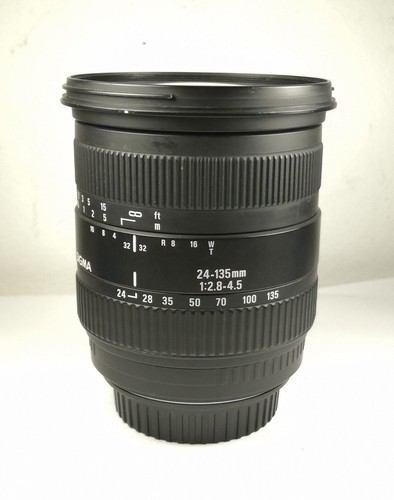 Sigma zoom 135mm - zoom, f2.8-4.5