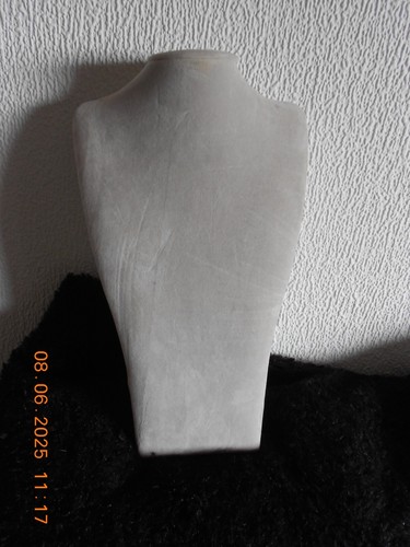 Schmuckhalter - **,