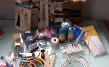 Konvolut Diverses Nähmaterial Stickrahmen  Holz * Stricknadel  * Metall *